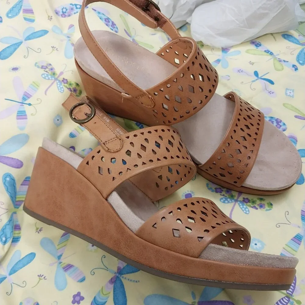2973 Size 8.5 Kim Rogers Ultra Comfort Technology Leather Look Wedge Heels. - Picture 2 of 9
